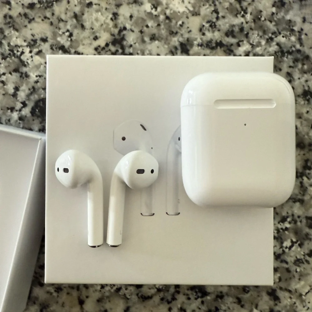 Gen 2 White Earbuds with Charging Case